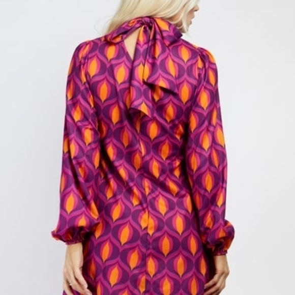 Women’s Pink Retro Print Mini Dress - Picture 2 of 5